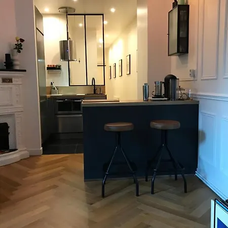 Montmartre Parisian Apartment - 51 M2 *