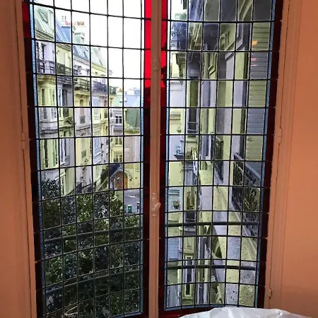 Montmartre Parisian Apartment - 51 M2 باريس