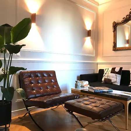 דירה Montmartre Parisian Apartment - 51 M2 *
