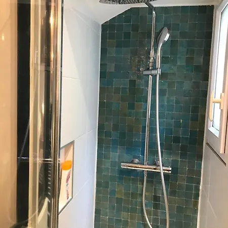 Montmartre Parisian Apartment - 51 M2 דירה *