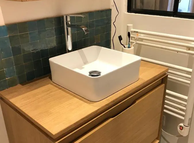Montmartre Parisian Apartment - 51 M2 Lejlighed *